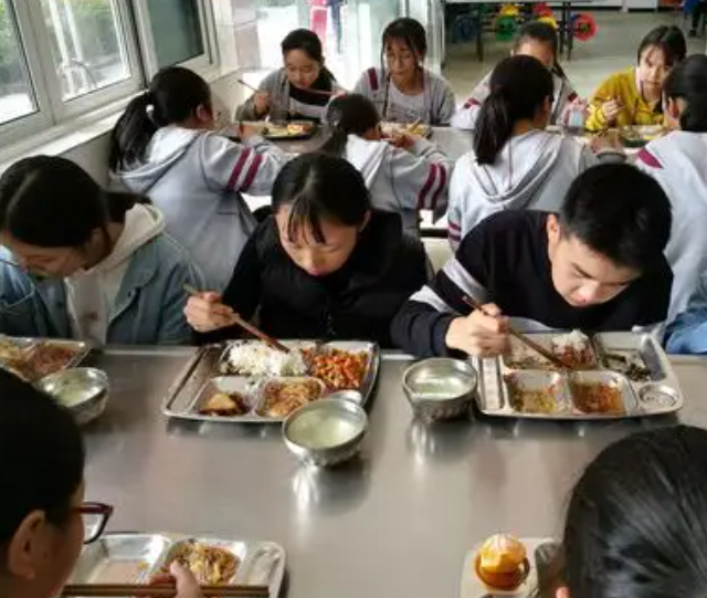 资金监管等环节织密制度笼子着力提高中
